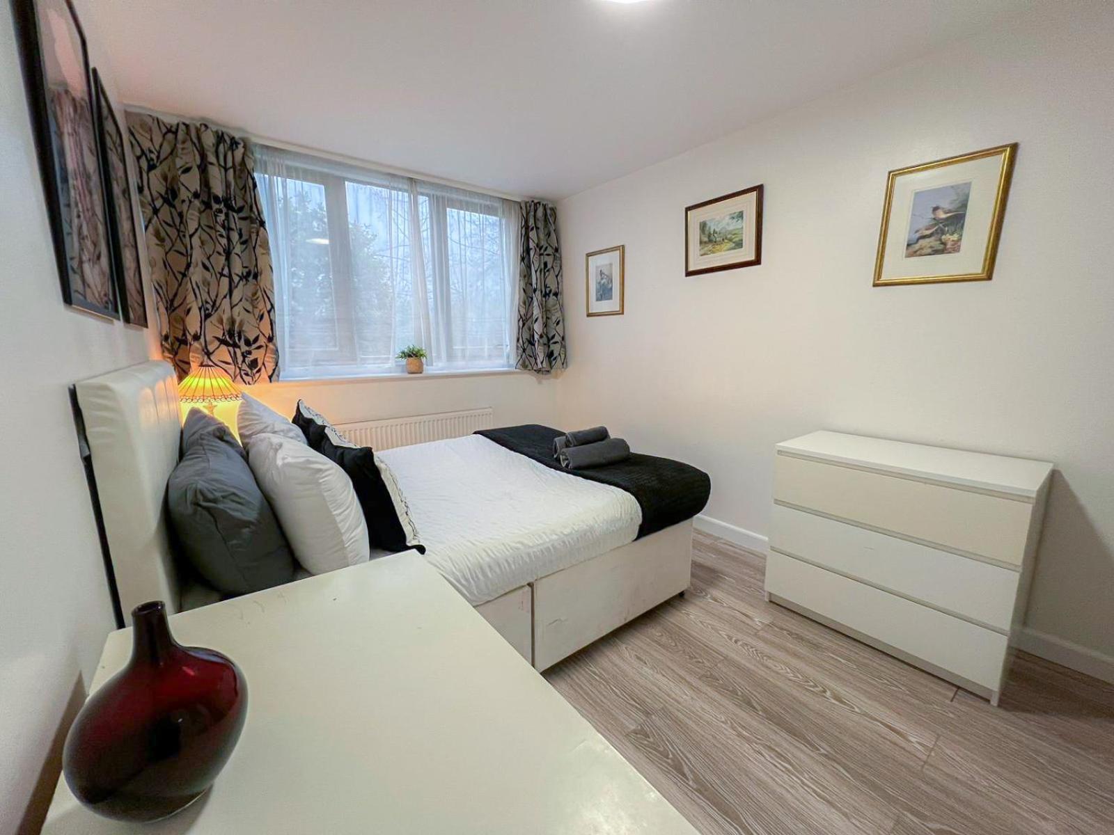 Cosy 3 Bedroom 3 Bathroom Flat With Private Garden- Maida Vale, Near Paddington Apartment *