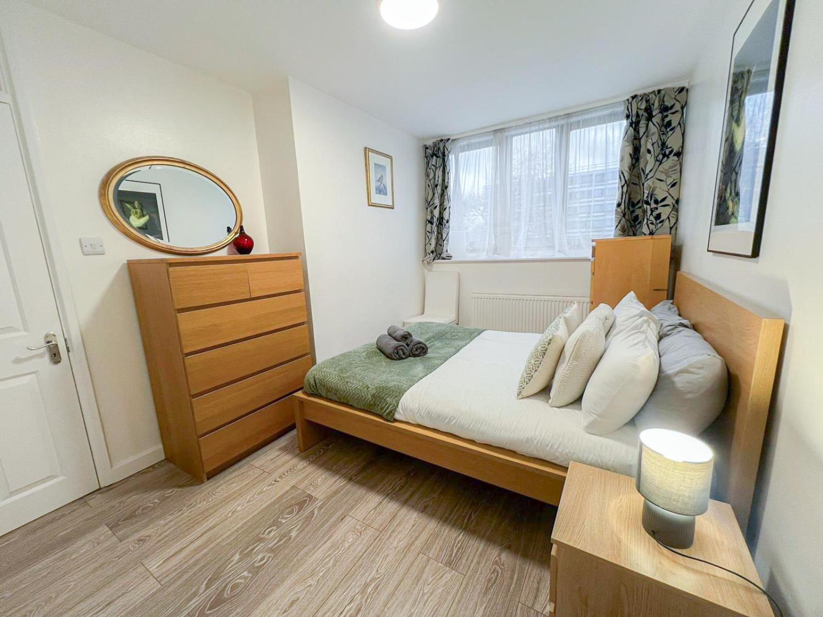 Cosy 3 Bedroom 3 Bathroom Flat With Private Garden- Maida Vale, Near Paddington Apartment London